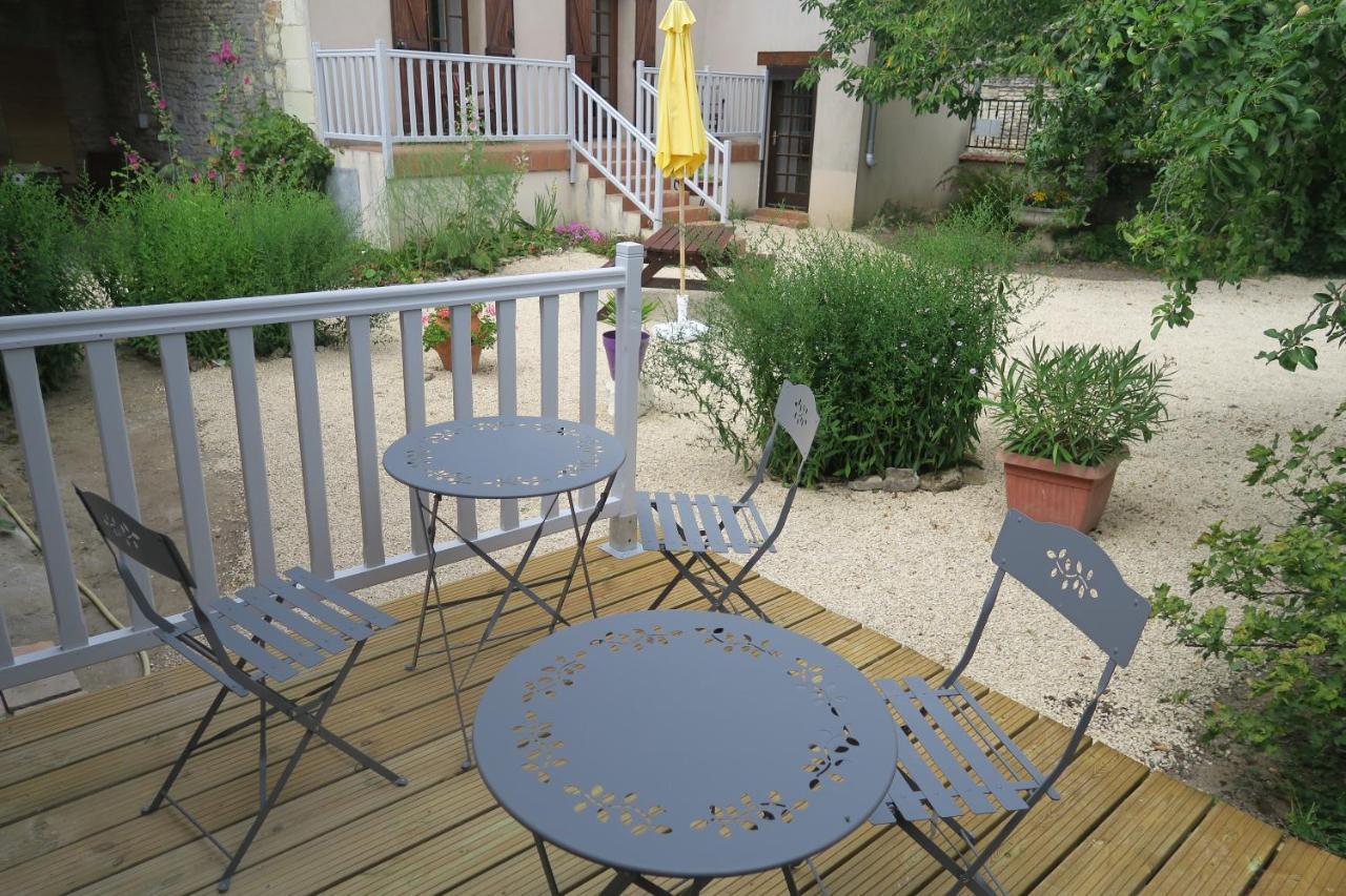 Villa Aux Acacias à Braye-sous-Faye Extérieur photo